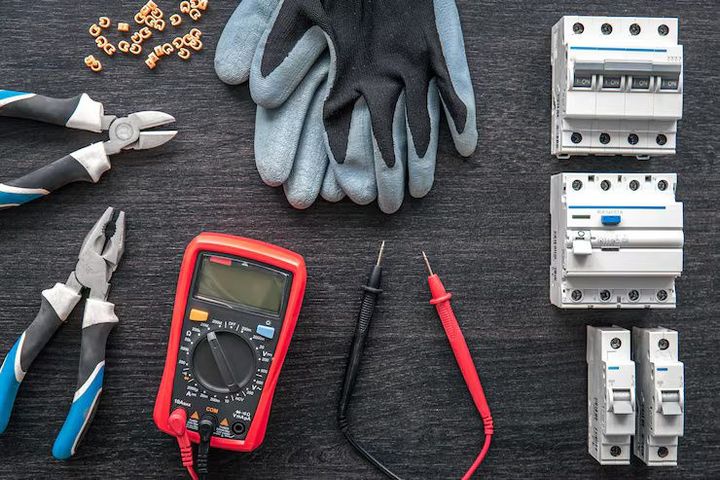 Industrial Electrical Products Guide: Explore Safety Standards and Equipment Insights